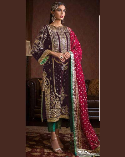 Woman’s Pakistani Style Straight Salwar Kameez