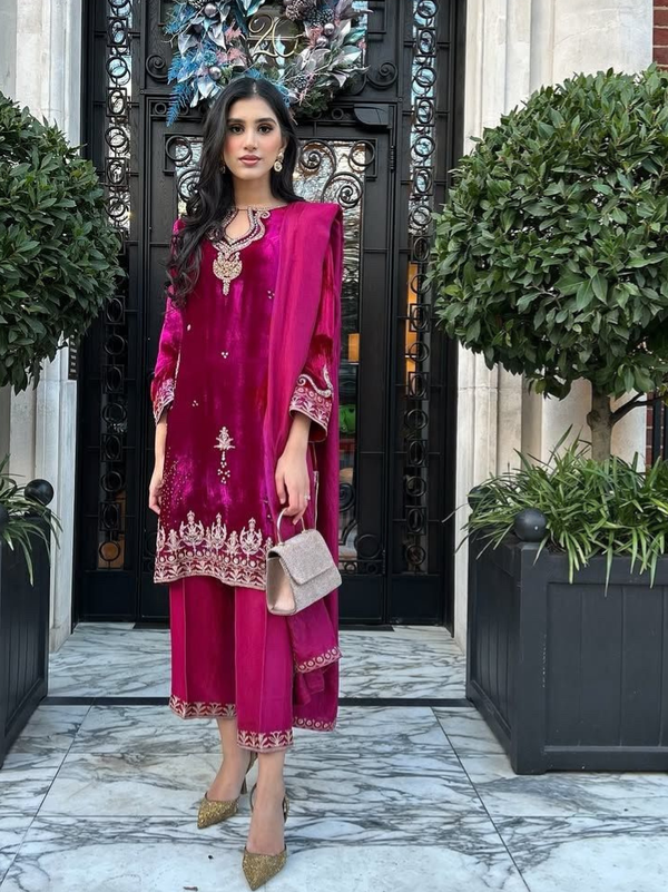 Stepnshop Premium Velvet & Chinon Silk Suit with Zari Sequins Work